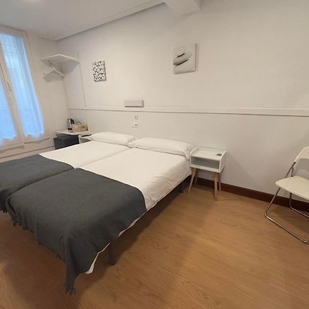 Pension Santa Clara San Sebastian Exterior photo